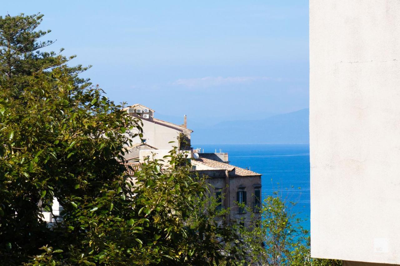 The Lady C - High Apartments Tropea Esterno foto